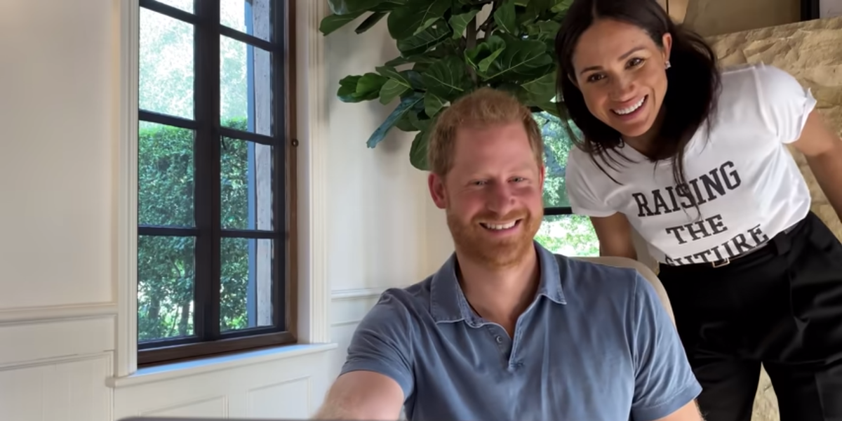 Meghan Markle's Cute "Raising the Future" T-Shirt Is Just $38 1 Meghan Markle's Cute "Raising the Future" T-Shirt Is Just $38