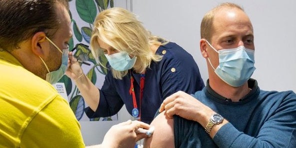 Royal Fans Are Flipping Out Over Prince William's Muscles in New Vaccine Photo 1 Royal Fans Are Flipping Out Over Prince William's Muscles in New Vaccine Photo
