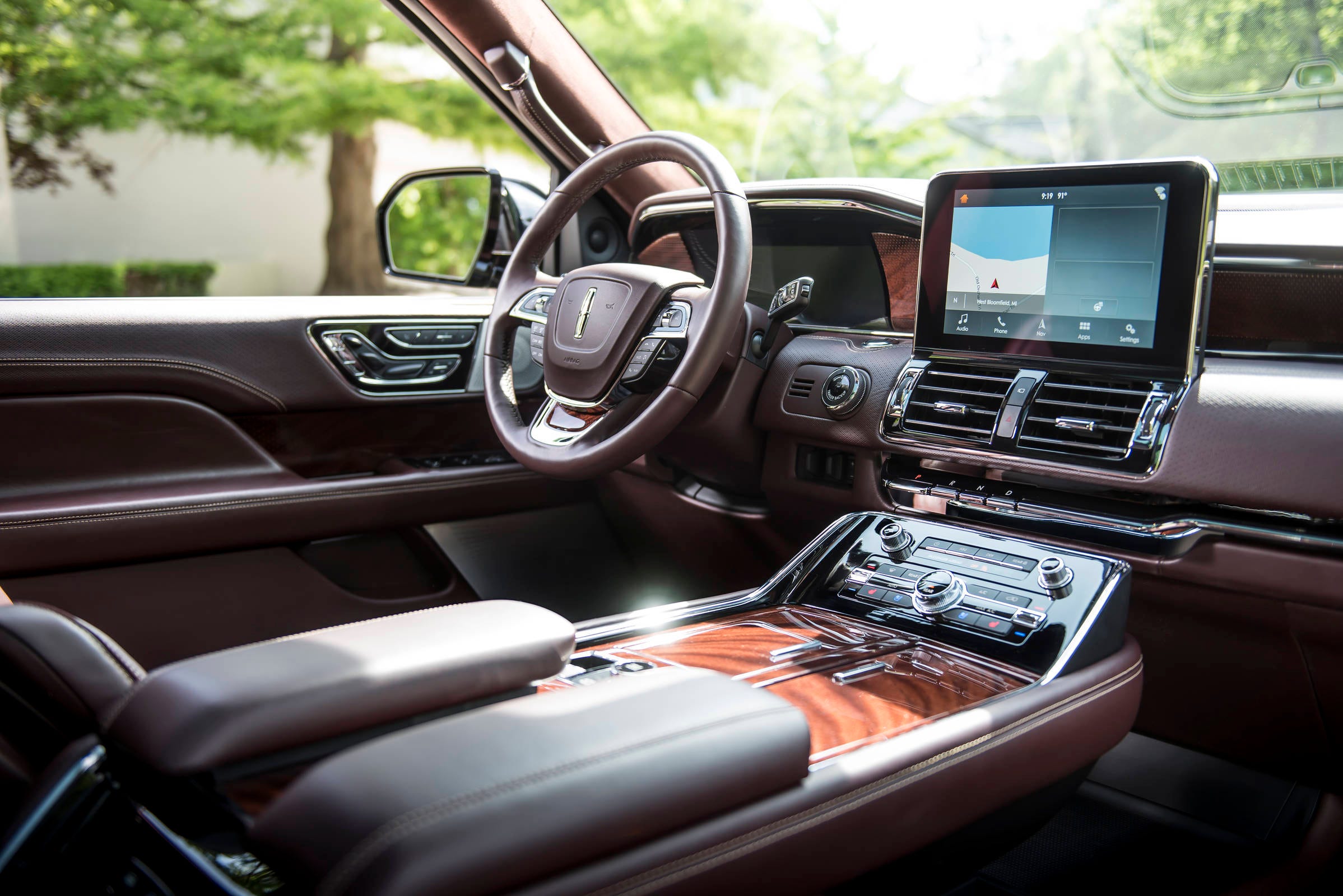 Gallery 2018 Lincoln Navigator interior