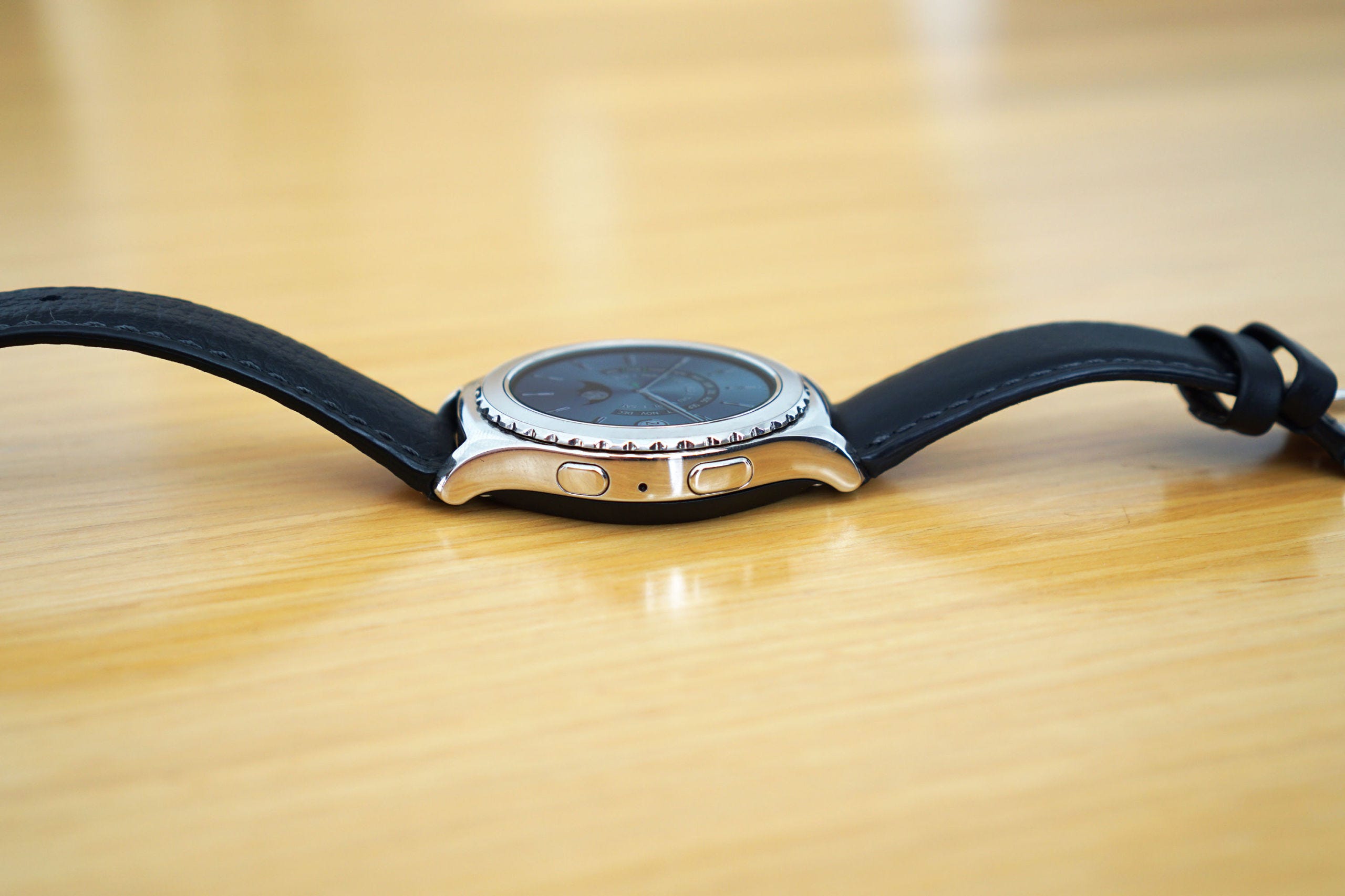 samsung gear s2 classic platinum smartwatch