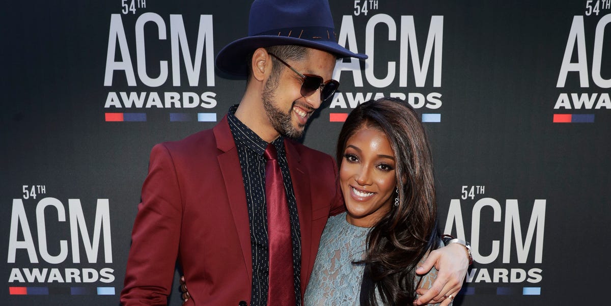 ¿Quién es el marido de Mickey Guyton?  Aquí está todo lo que necesita saber sobre Grant Savoy