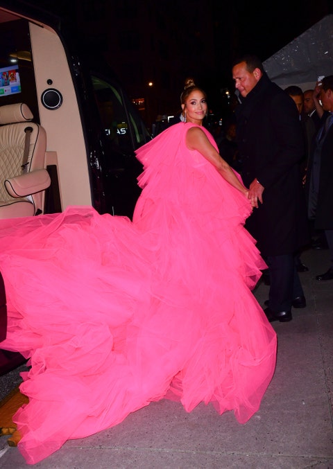 Jennifer Lopez Just Wore a Pink Dress That Was So Big She Had to Arrive ...
