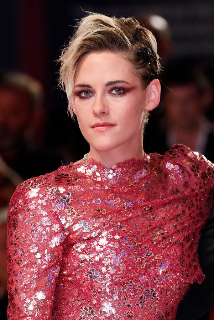 Kristen Stewart Dyed Her Hair Bubblegum Pink