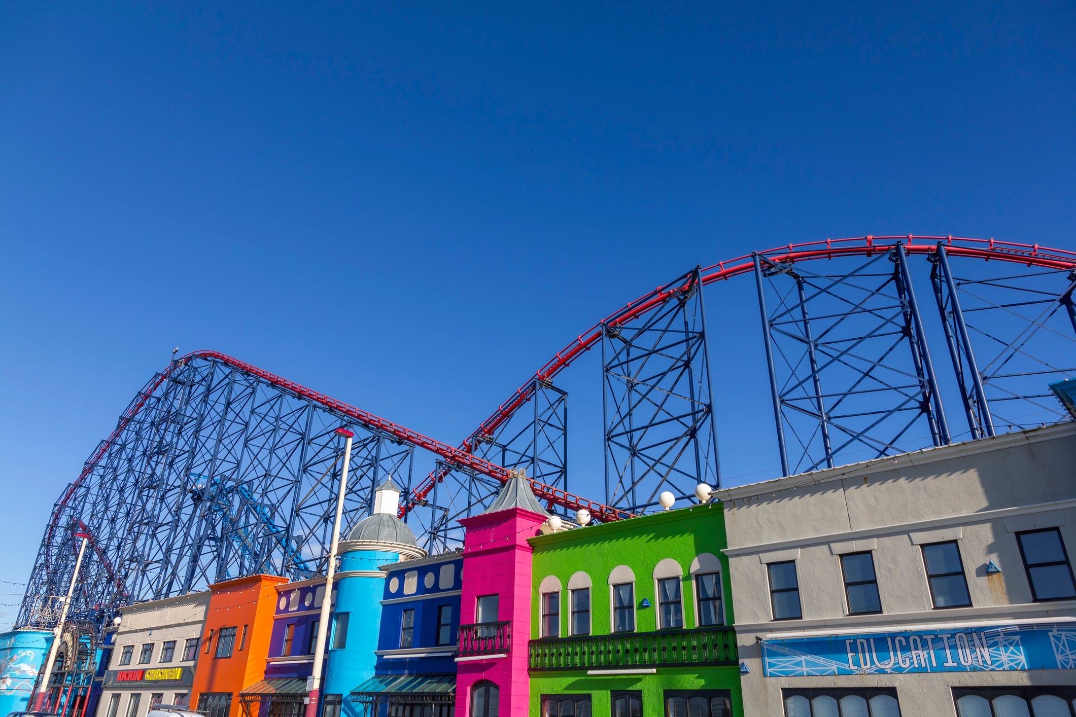 10 Best Theme Parks In UK Named By TripAdvisor 10-best-theme-parks-in-uk-named-by-tripadvisor