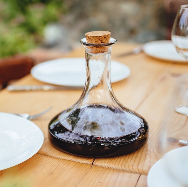 10 Best Glass Wine Decanters to Buy in 2020 - Elegant Carafes & Wine