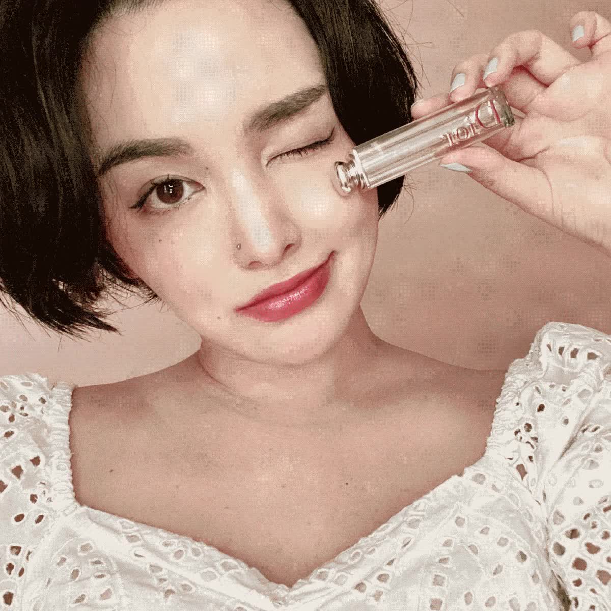 Miss Dior ピンクリップスティック IN.jpg?crop=1xw:0.8xh;center,