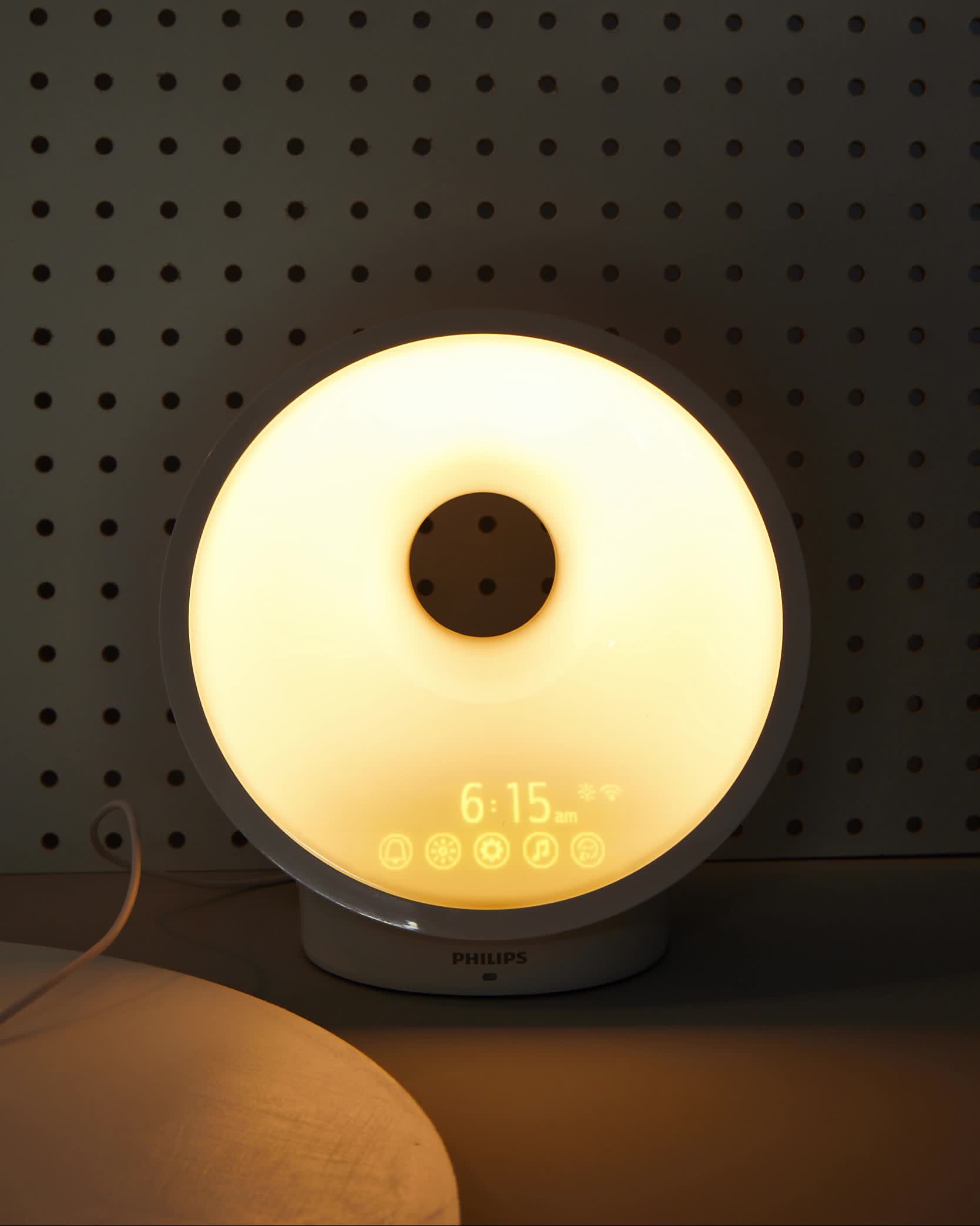 Philips SmartSleep Wake-Up Alarm Light App Makes Mornings Easier