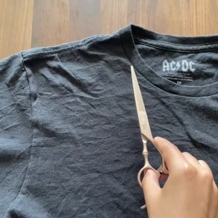 How to Alter a T-Shirt to Create a V Neckline 