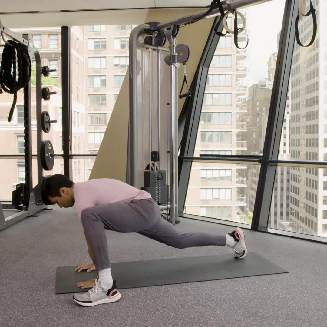 7 Simple Mobility Workout routines to Strive With out Breaking a Sweat
