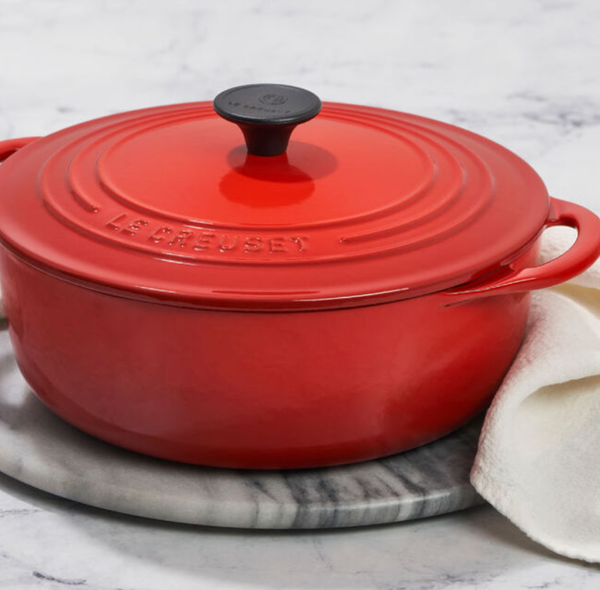 Uitverkoop Ramkoers genetisch Le Creuset is hosting a first-ever 'Factory to Table' sale online, with  items as low as $8