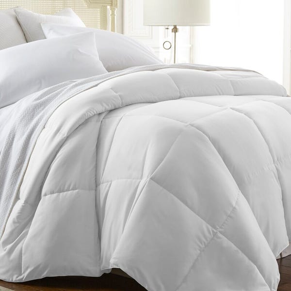 White All Season Down Alternative Comforter