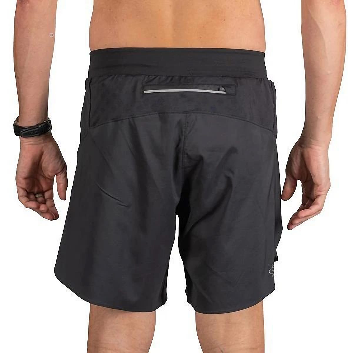 Running shorts with zip pocket best sale for phone