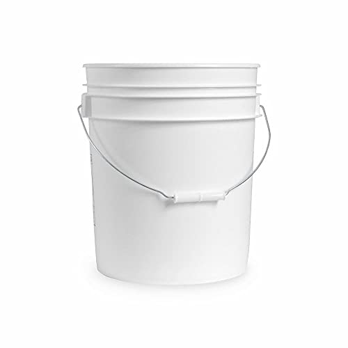 5 gallon white plastic bucket