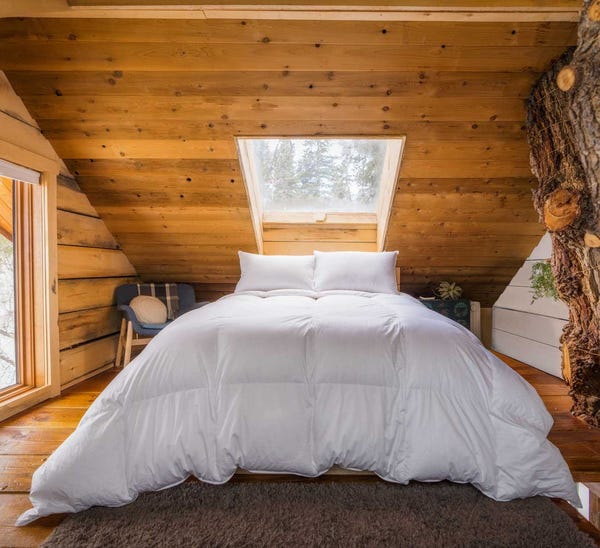 These are the best down comforters, according to Reddit users